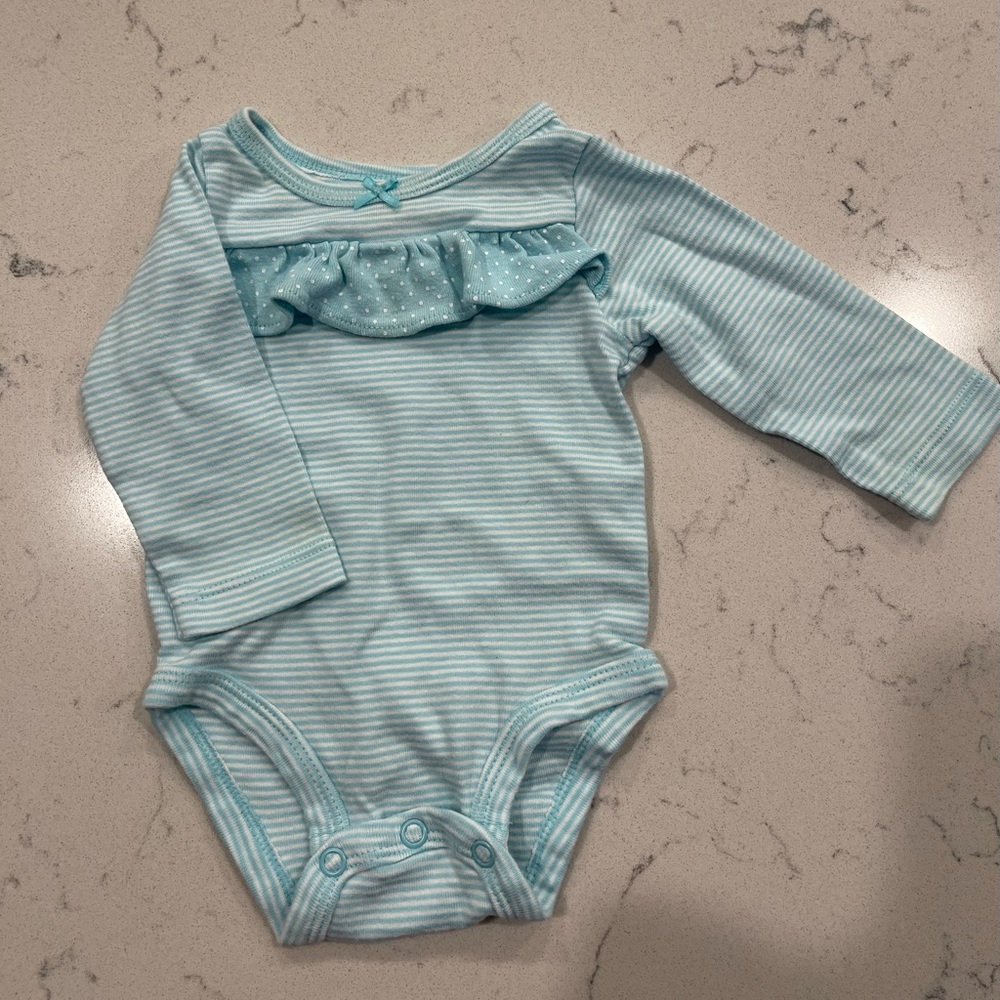 Carter’s Long sleeves Onesies 0-3M - Picture 12 of 16